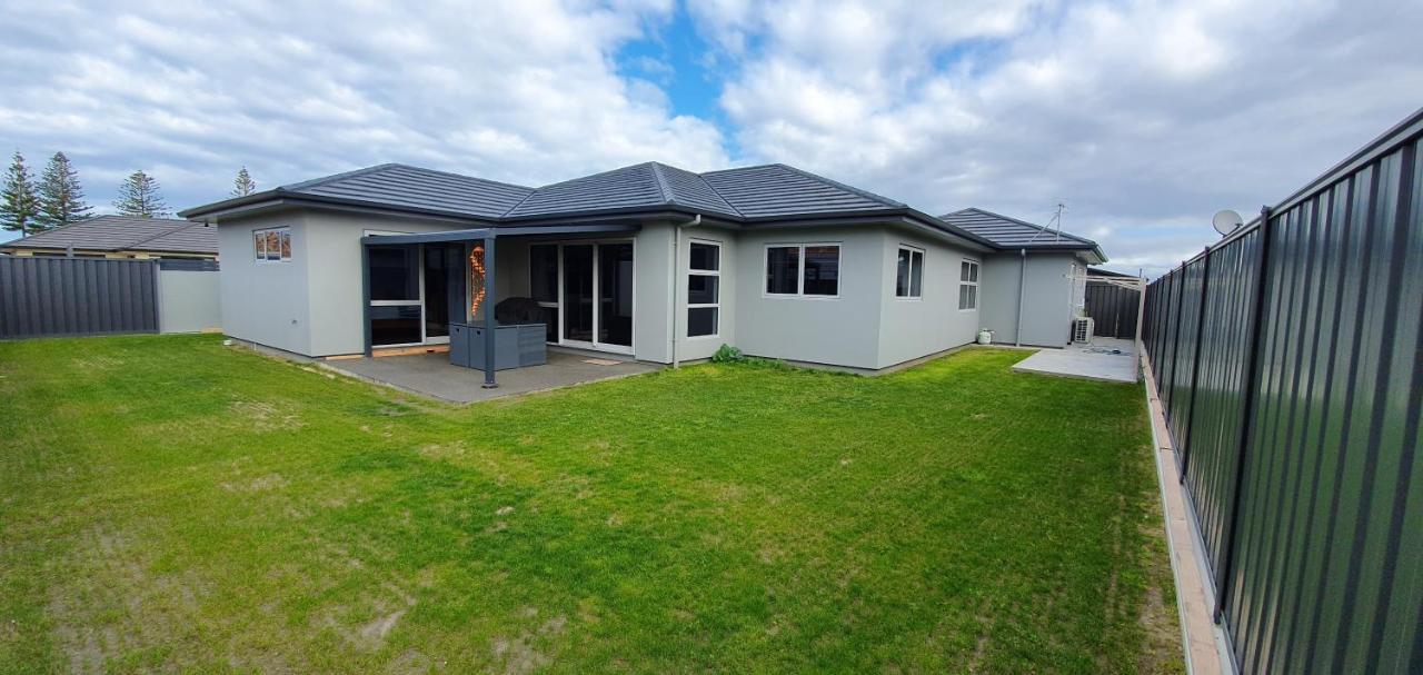 Home Away From Home Napier Exterior photo